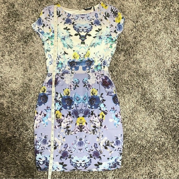 GUESS BY MARCIANO ~Lilacs & Blues Floral Print Dress w/ Dip-Dye Effect ~Size XS - Picture 5 of 7